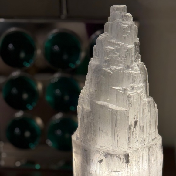 Australian Selenite Lamp - Picture 4 of 7